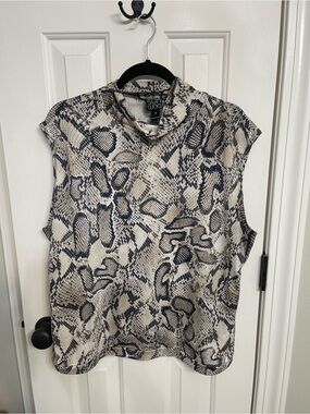 Clara Sunwoo Sleeveless Snake Print Shell Top in Beige, Navy